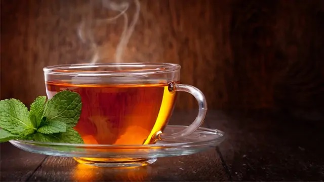 ۱۰ فایده نوشیدن چای سیاه که نمی‌دانستید!