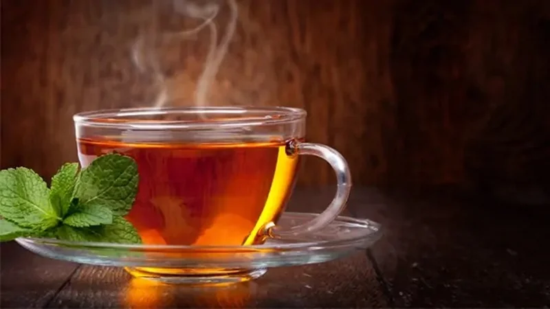 ۱۰ فایده نوشیدن چای سیاه که نمیدانستید!